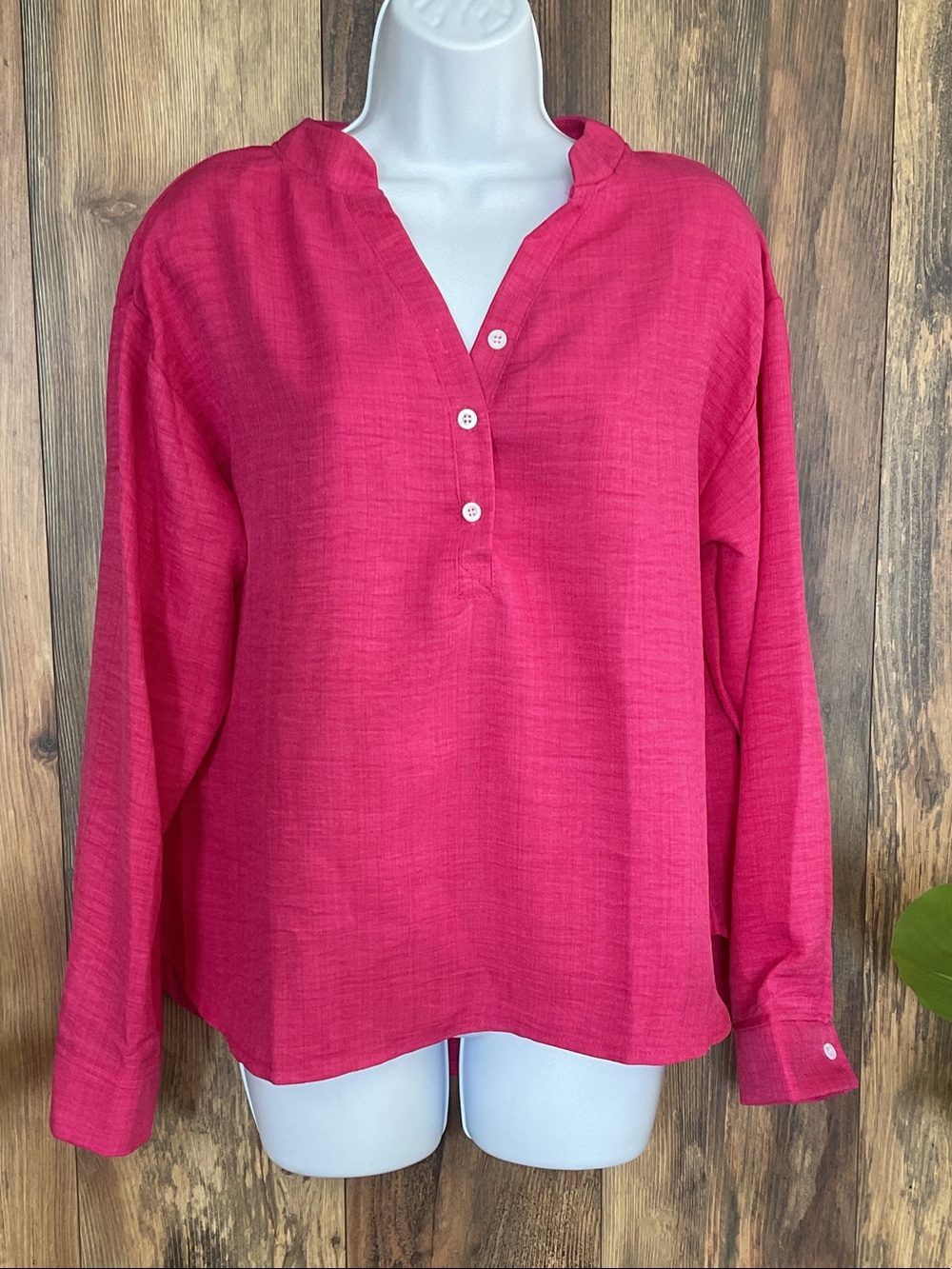 Women’s Fuchsia Button-Placket Top M 183J